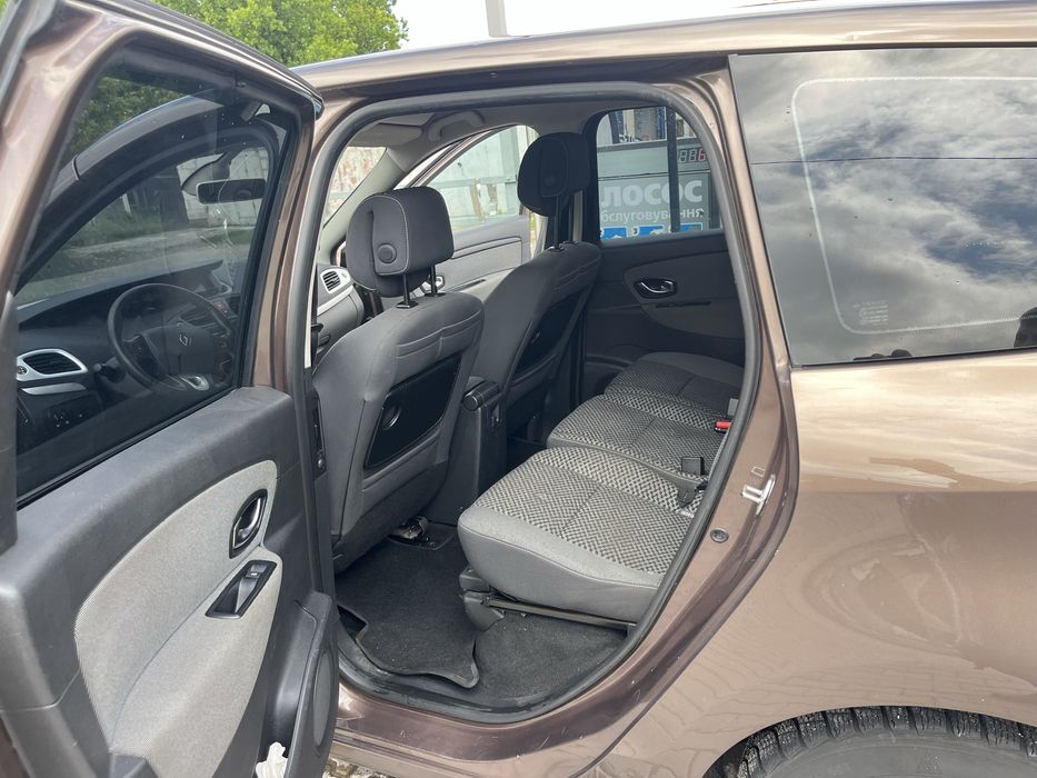 Продам авто з пробігом Renault Grand Scenic