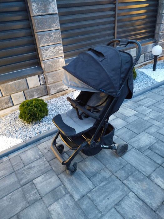 Продам прогулянковий візочок.
