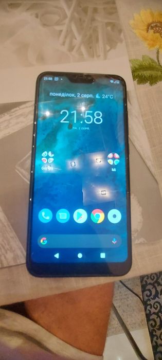 Продам смартфон Xiaomi mi a2 lite(4/64)