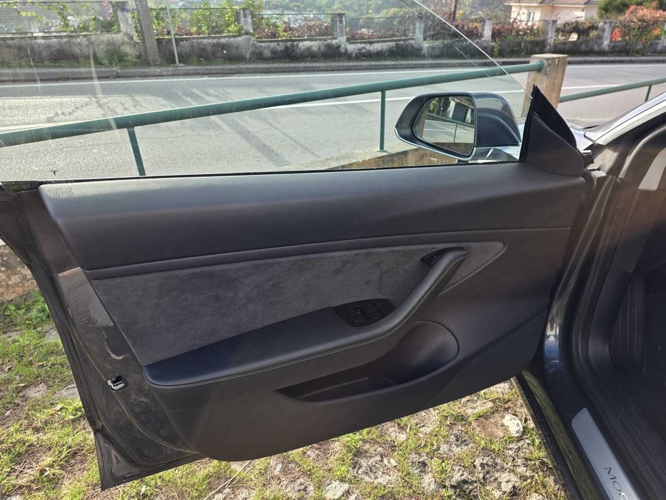 Tesla Model 3 Long Range