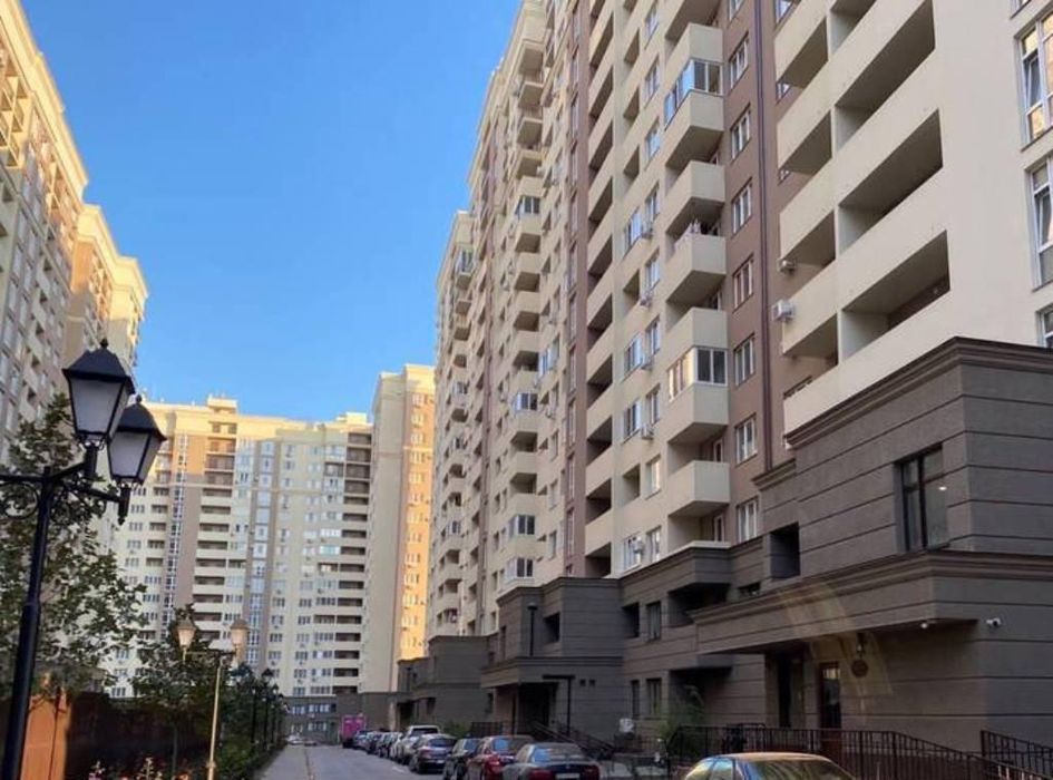 Продам 2-к квартиру з ремонтом в ЖК Одеські традиції (3-294-945)