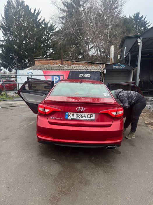 Продається Hyundai Sonata у відмінному стані.