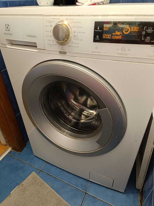 Пральна машина Electrolux, зламана хрестовина