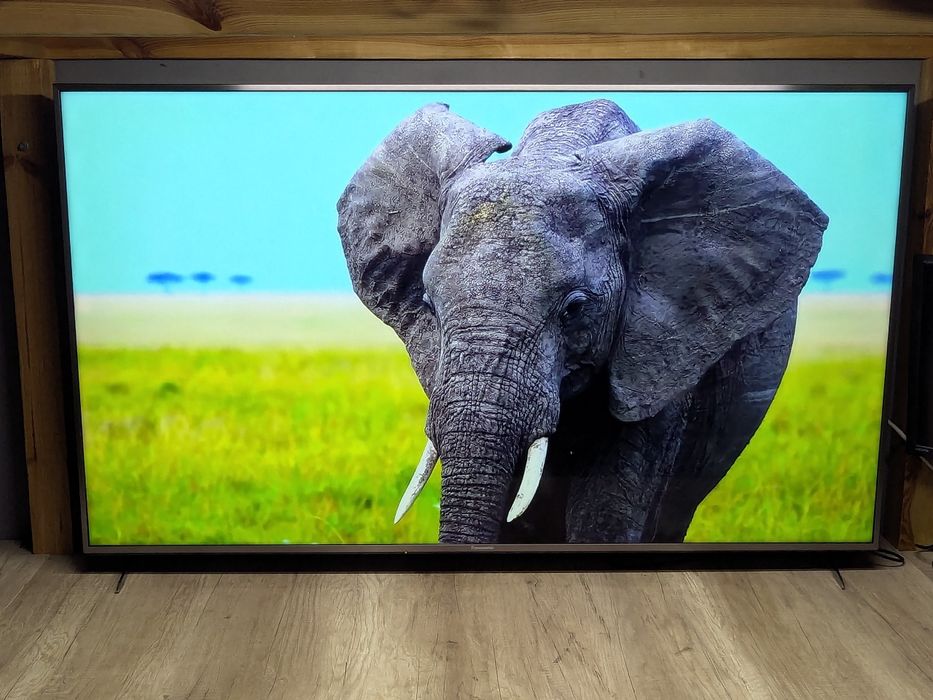 Panasonic TX-65CXW704 4K UHD 120 Hz Smart TV Т2 Wi-Fi 3D