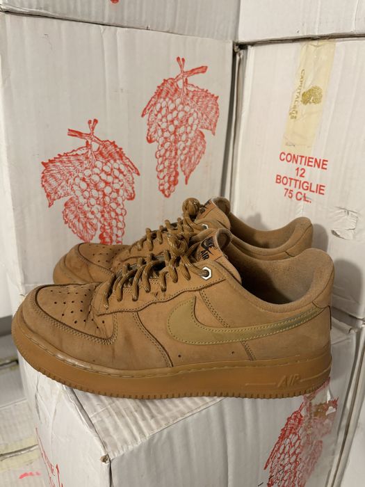 Buty sportowe NIKE AIR FORCE 1 '07 LV8 r.42