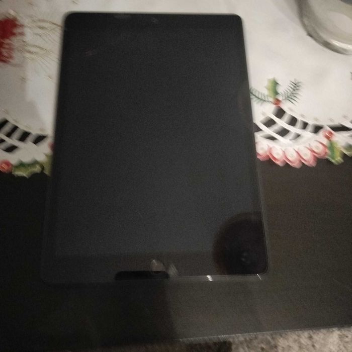 iPad 9 generacja Wi-Fi 64gb