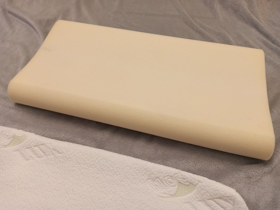 Poduszka ortopedyczna Kontur memory- aloe vera firmy Koło