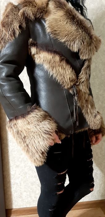 Стильная женская дублёнка.