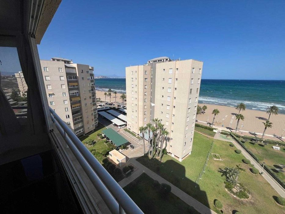 Первая линия! Квартира 85м2 в Аликанте, Испании, вид на море 219 000 €