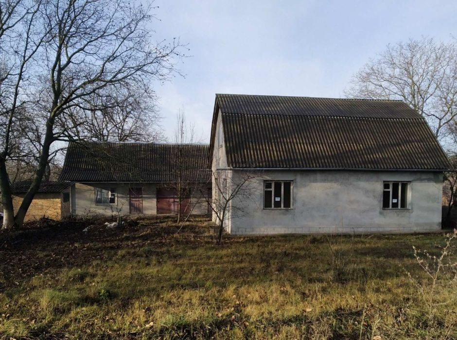 Продам недобудований будинок.