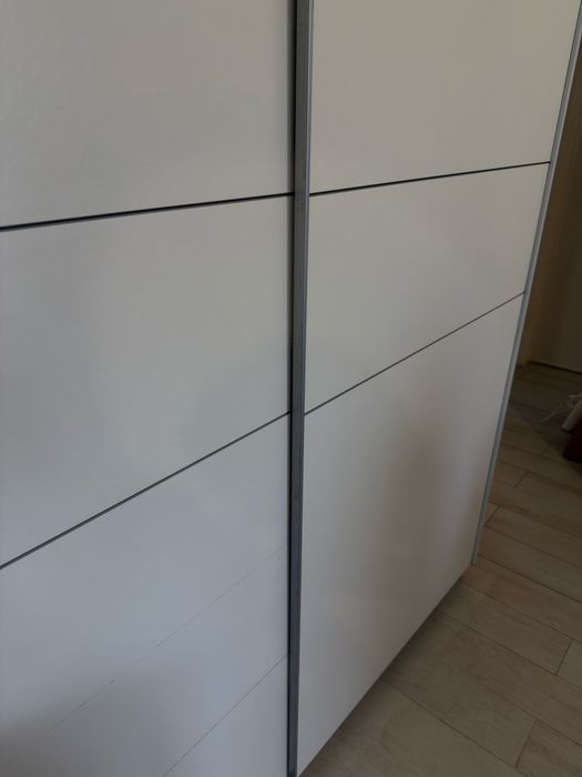 Roupeiro duas portas branco