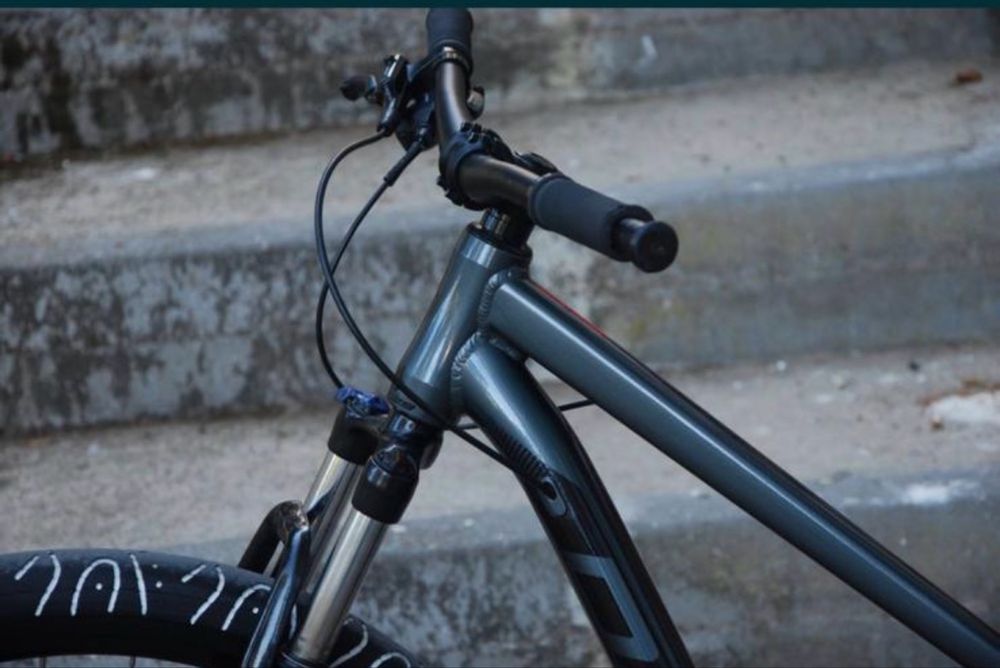 Bicicleta flame roda 29 excelente estado