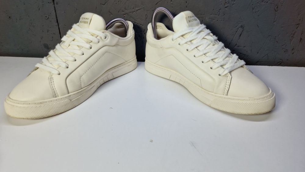 шкіряні кросівки Tommy Hilfiger. Розмір 36