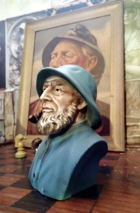 Estatuetas antigas em Loiça
Altura estatuetas = 23