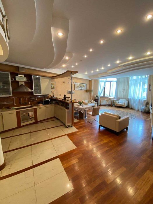 3-rooms apartment apartment by the address st. Kulikovo pole pl Oktyabrskoy revolyutsii pl (area 172 m²) - Atlanta.ua - photo 3