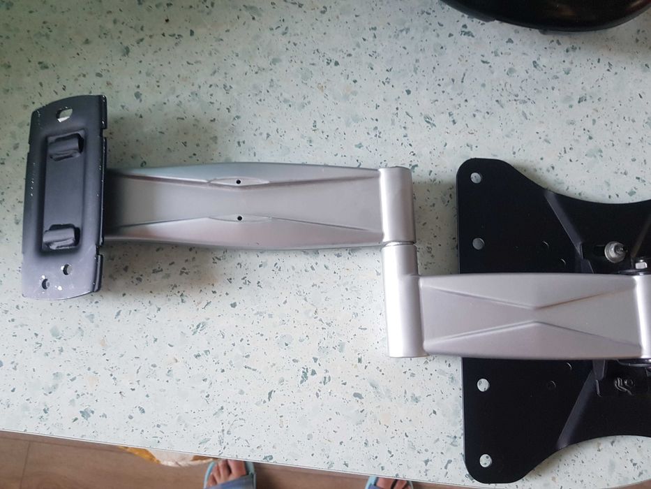 uchwyt do powieszenia telewizora