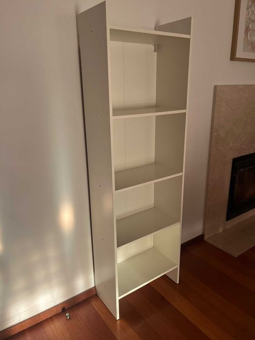 Estante GERSBY Ikea (sem detalhes)