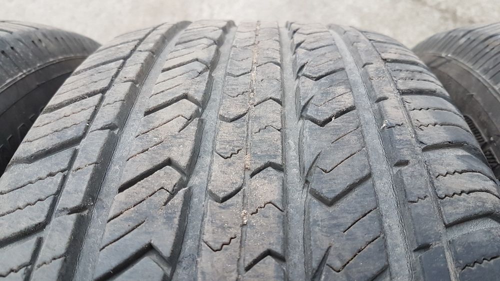 Opony letnie 235/60R17