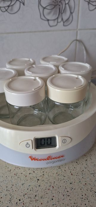 Йогуртниця moulinex YG 230
