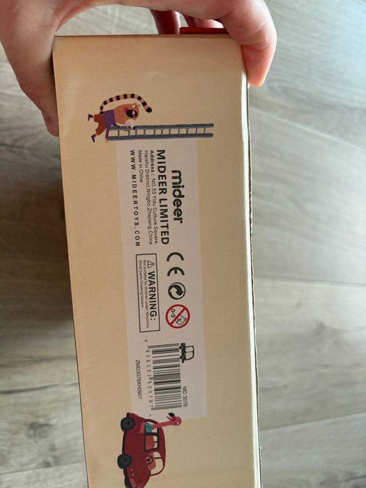 Puzzle w walizce Mideer – Mój garaż (104 elementy) 4+