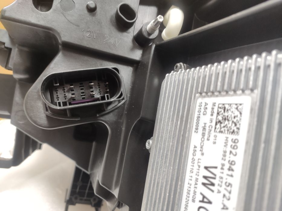 Vw id 4 Фара  Європа  ліва права