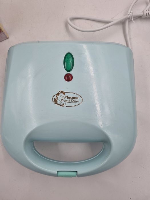 Gofrownica brukselska Bestron w stylu retro 700W