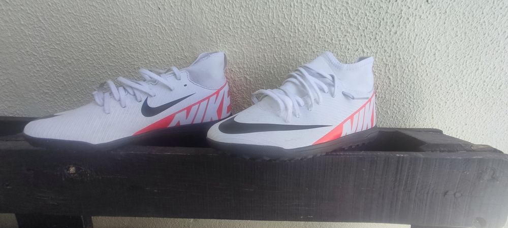 Chuteiras Nike Jr. Mercurial Superfly 9 Club Turf criança (38.5)