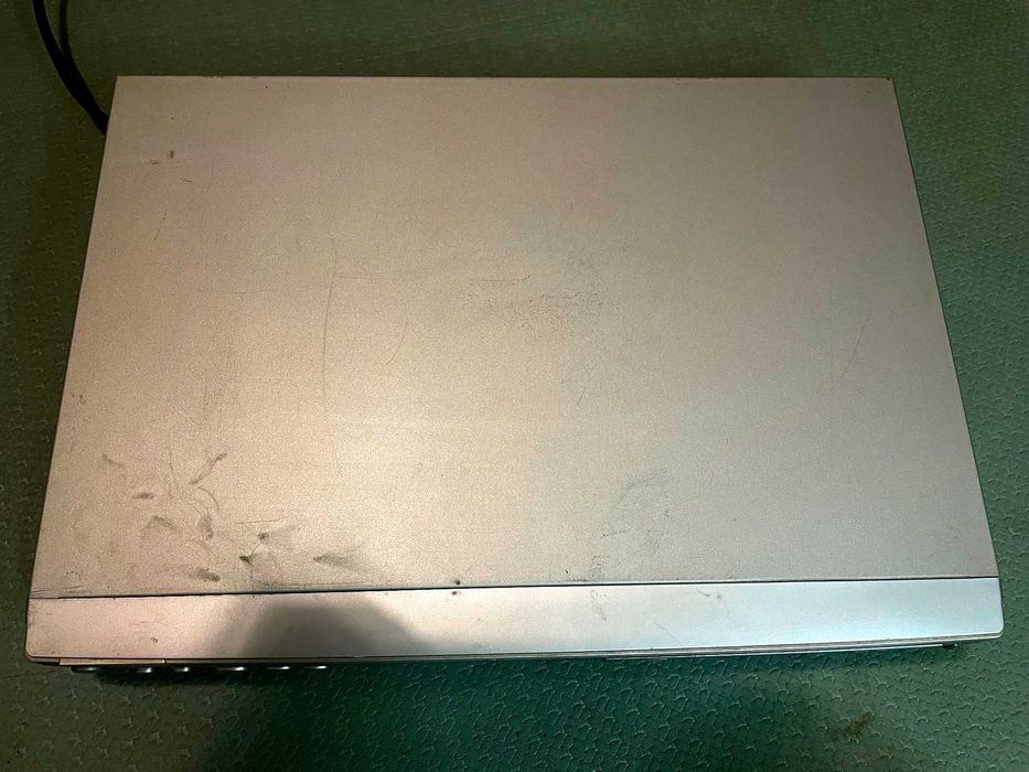 Вінтажний DVD-програвач Mustek V56SM-2N