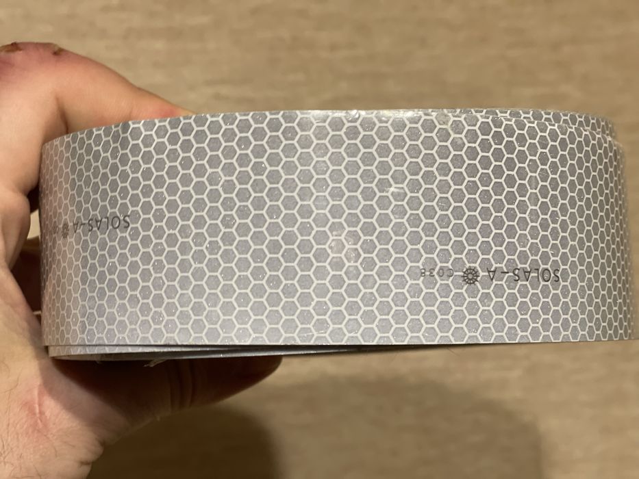 Световозвращающая лента SOLAS для защиты Ваших детей на темных улицах