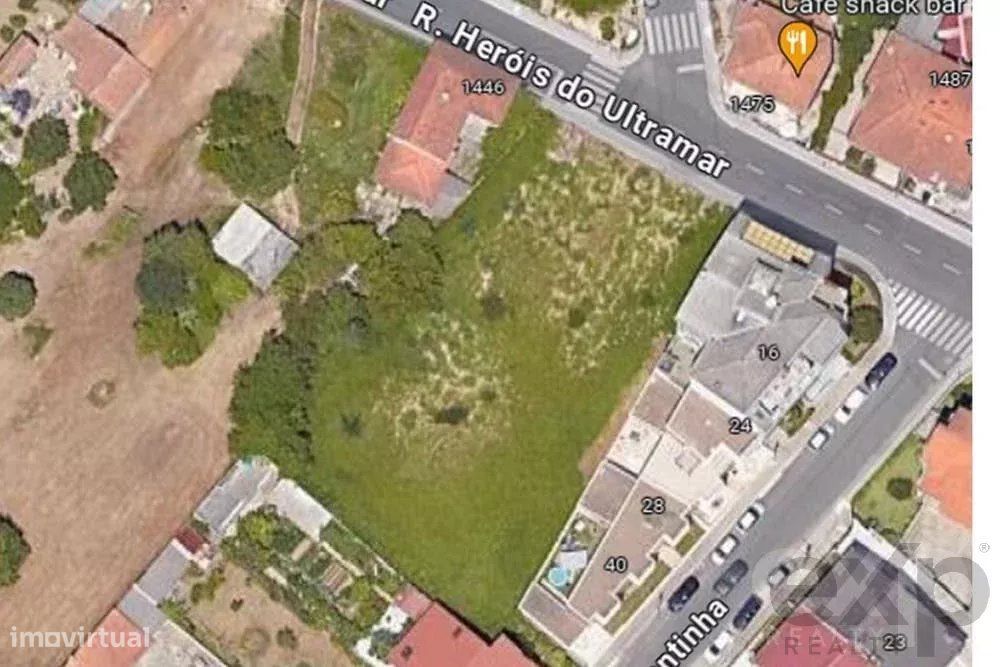 Land for Construction in Vilar de Andorinho