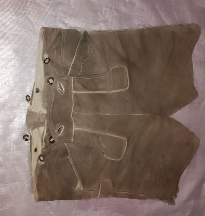 Шорты баварские из кожи