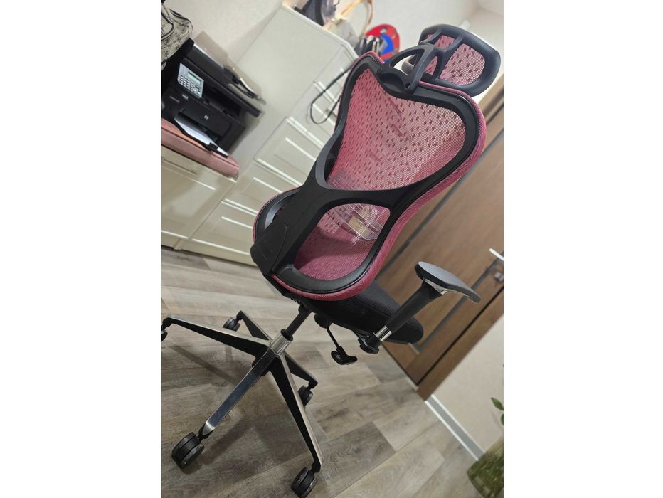 Кресло офисное эргономичное Barsky Baterrfly Blak/Bordo Fly-02