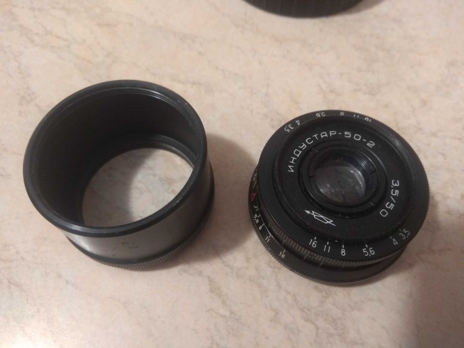 Продам фотообъектив Индустар -50-2, 3,5/50 с камерой Зенит Е