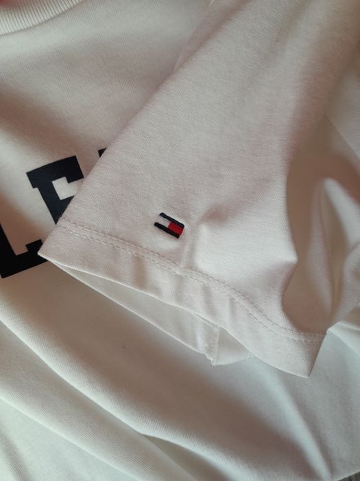 Nowy T-shirt Tommy Hilfiger S