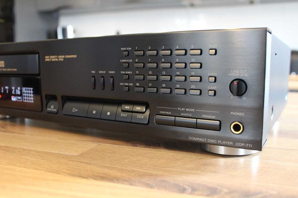 Odtwarzacz SONY CDP-711