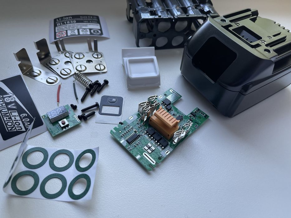 Корпус для сборки акб макита 18650 и 21700