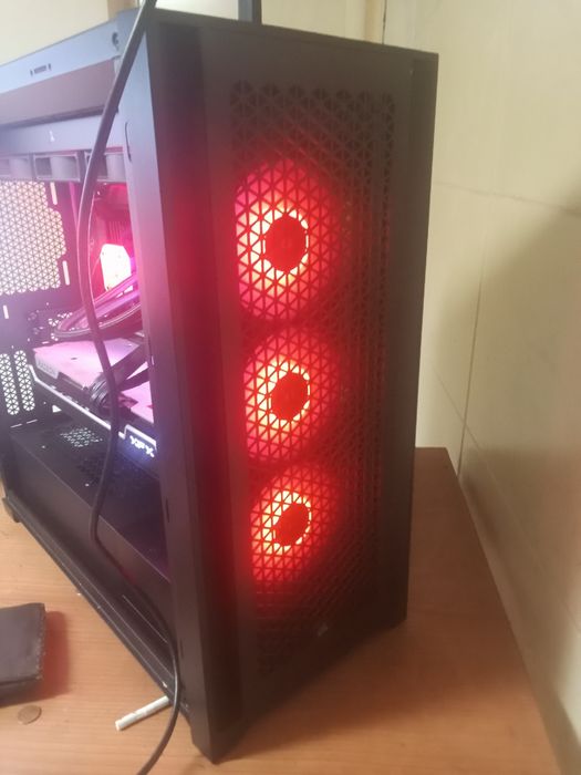 pc gaming high end - ryzen 7 7800X3D - RX 7900 GRE - 32GB - 2TB