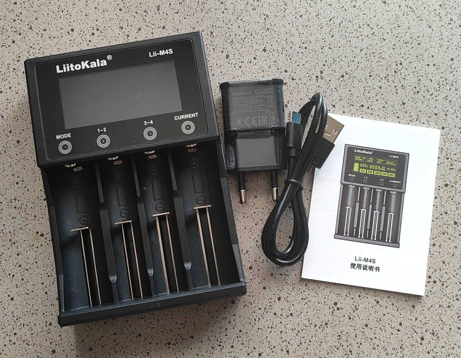 Liitokala Lii-M4S Зарядний пристрій Повербанк плюс блок живлення 5V2A