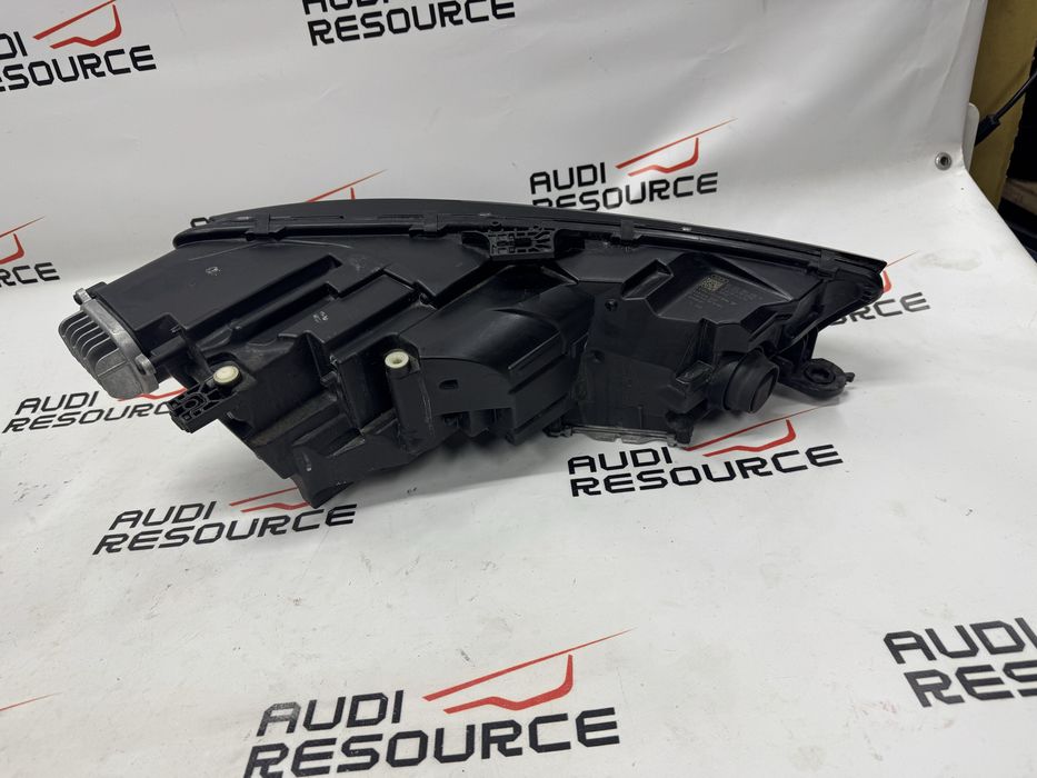 Фара Audi A4 B9 Full Led USA фари  ЛЕД 8W0 941 033 B / 8W0 941 034 B