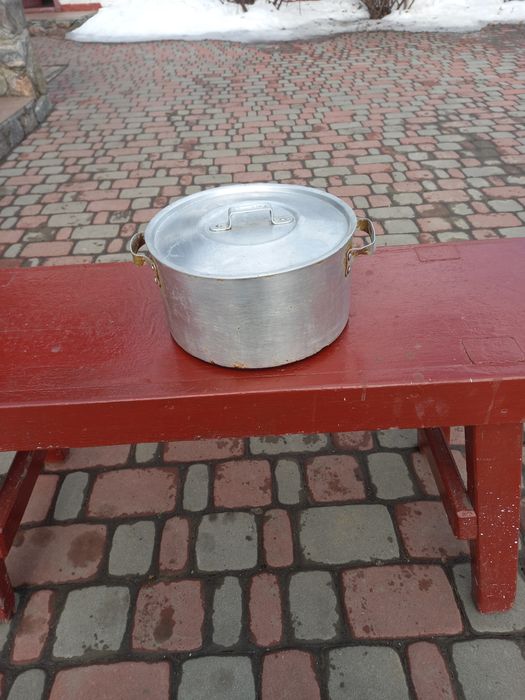 Продам алюмінієву 3-літрову каструлю.