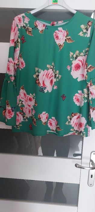 Damska bluzka  zielona w kwiaty roz s-m