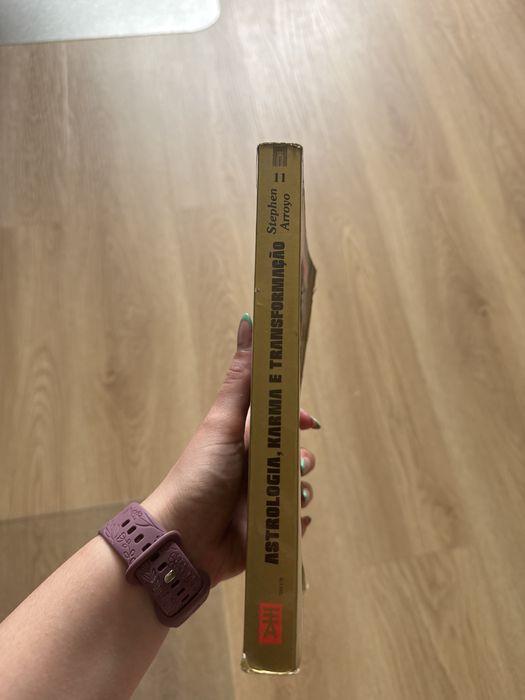 Livro astrologia, Karma e transformação - Stephen Arroyo