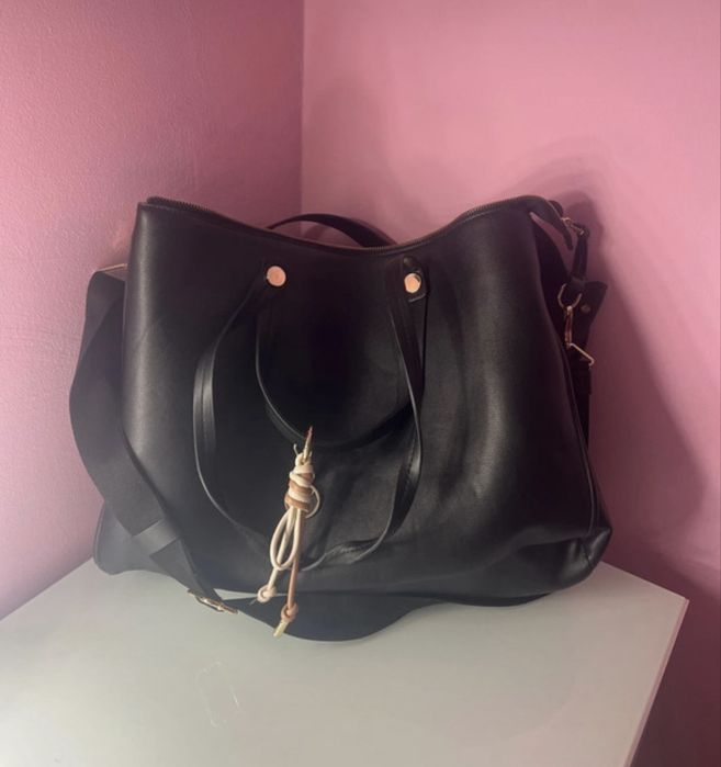 bolsa preta da parfoi