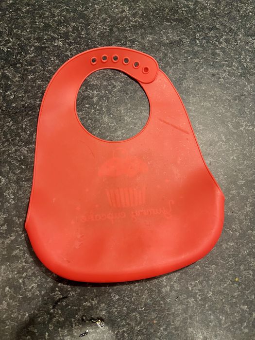 2x śliniak silikonowy canpol stan idealny