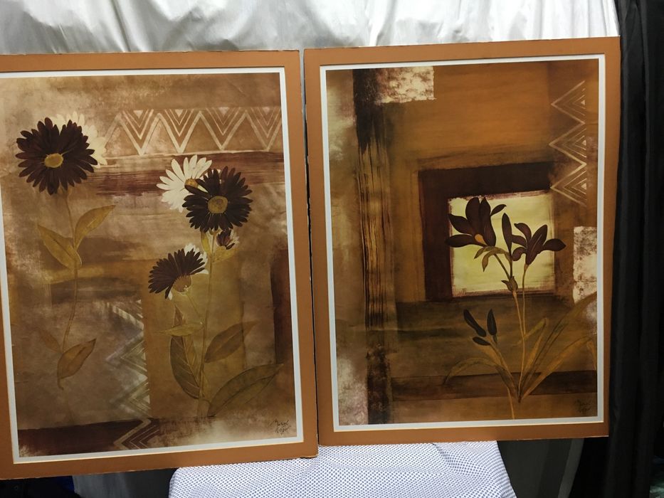 Molduras em madeira em bom estado