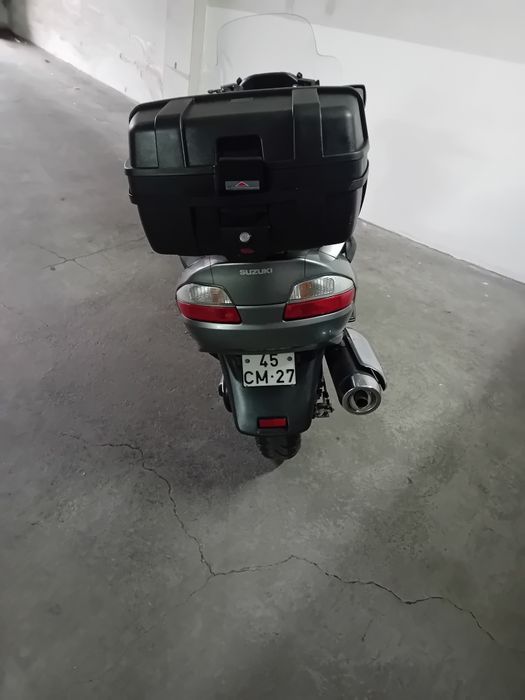 Suzuki Burgman 650 Executive  é Máquina