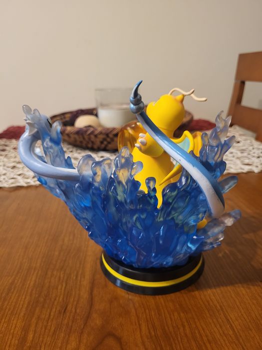 Estátua Pokemon Evolution Dragonite