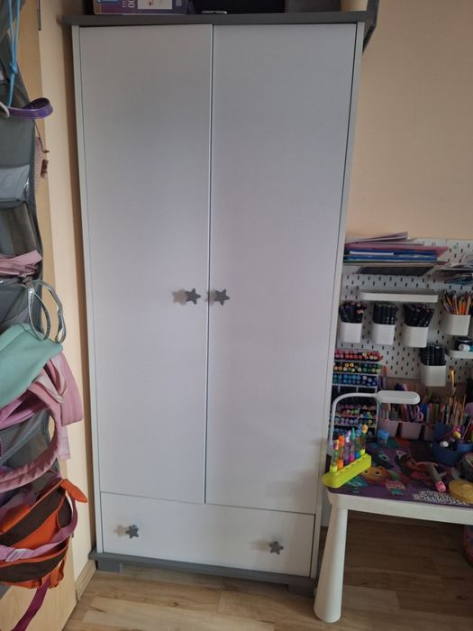 Szafa do pokoju dziecięcego