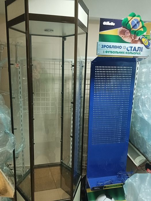 Продам стекляний куб і полку фірмову!