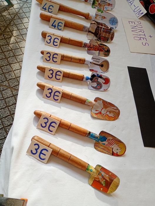 Brinquedos em chapa estrangeiros litografados